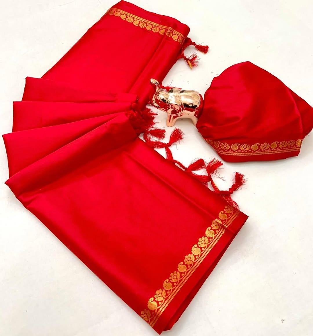 Soft Viscose Crepe Silk Saree with Golden Borders – ₹899
