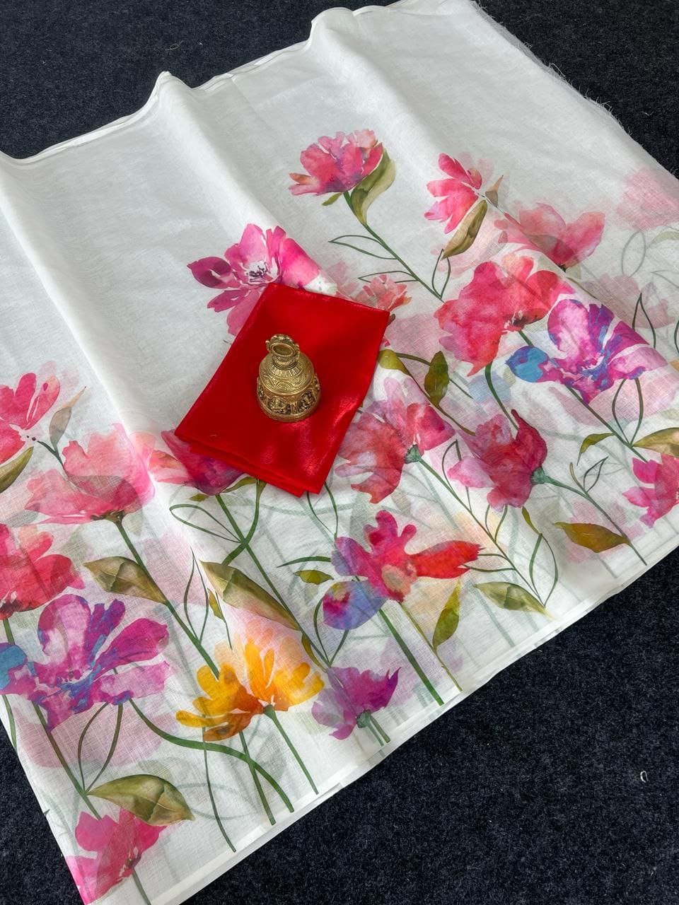 Linen Slub Cotton Floral Saree – ₹899