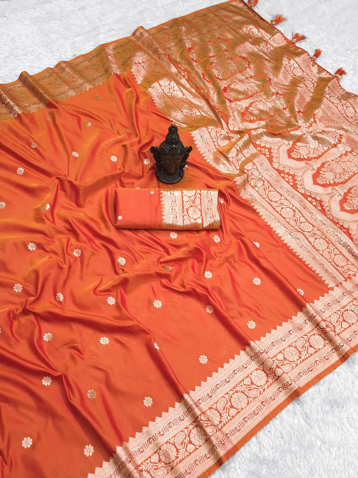 Soft Two-Tone Banarasi Silk Weaving Sarees