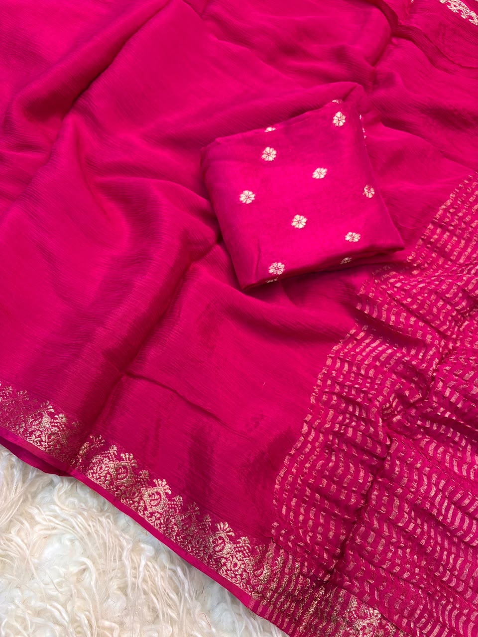 Viscose Georgette Silk Sarees with Viscose Zari Borders