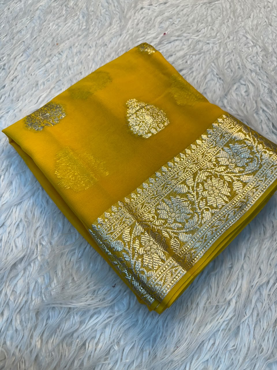 Viscose Chinnon Silk Saree with Viscose Zari Weaving Borders