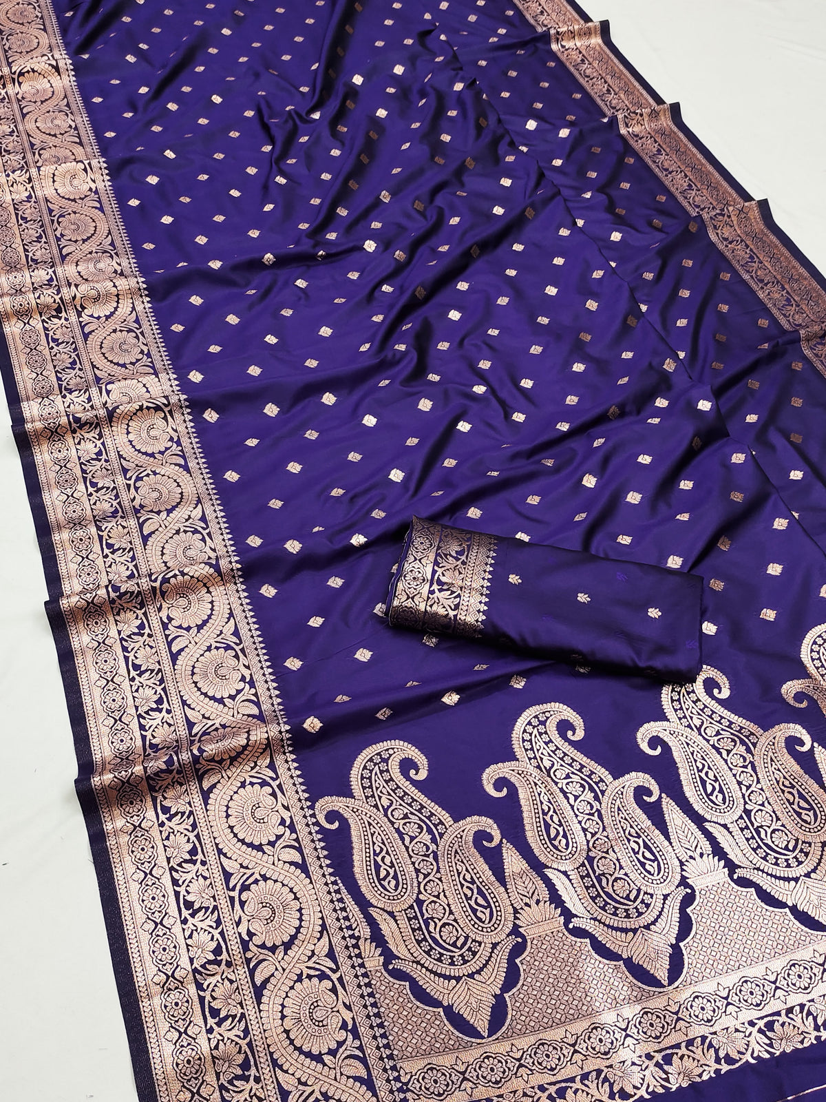 Banarasi Silk Weaving Sarees