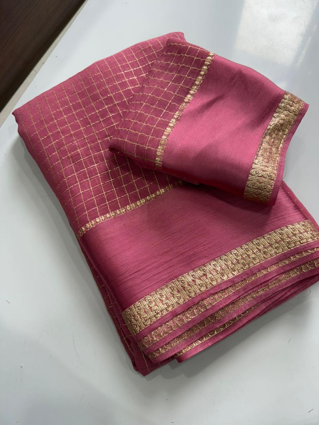 Georgette Viscose Checked Zari Weaving Sarees with Satin Patta Borders litepink