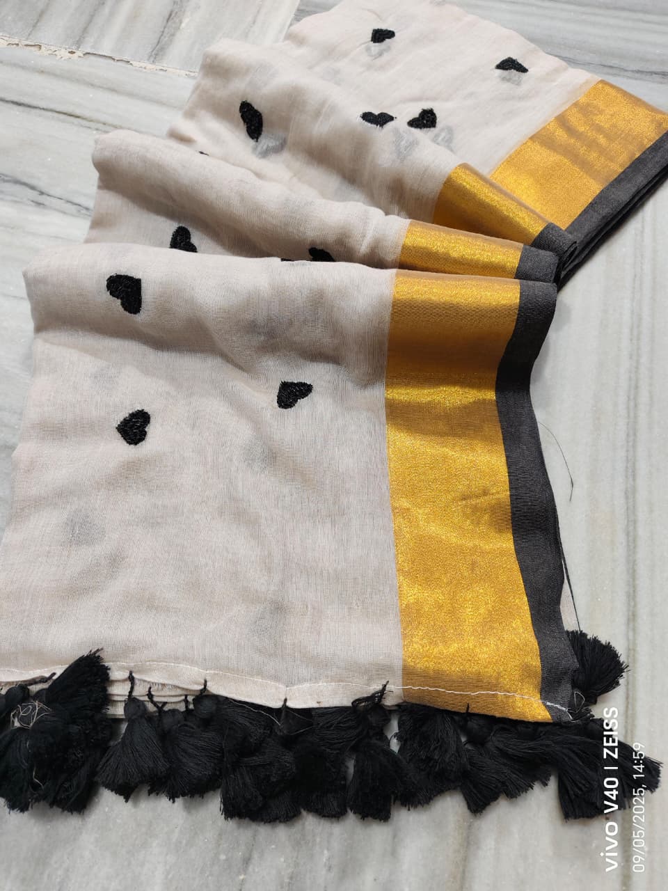 Mul Cotton Sarees with Embroidery & Zari Border