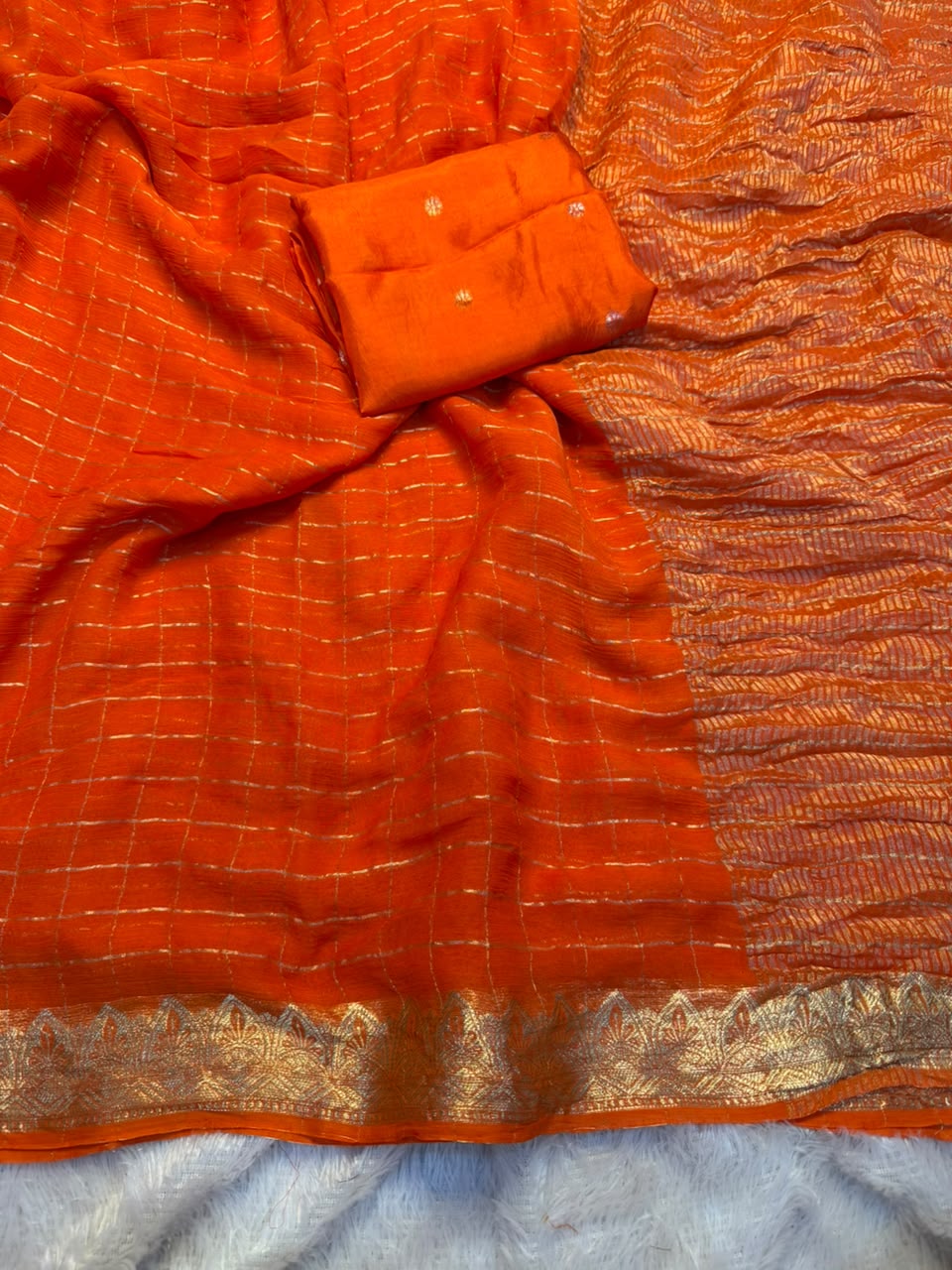 Georgette Viscose Saree with Checked Zari Pattern & Jacquard Silk Blouse – ₹1399