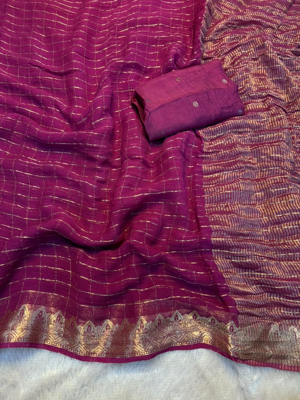 Georgette Viscose Saree with Checked Zari Pattern & Jacquard Silk Blouse – ₹1399