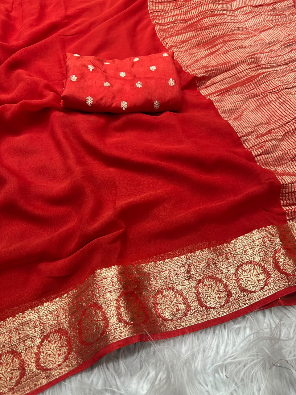 Georgette Viscose Weaving Saree with Viscose Zari Borders – ₹1399