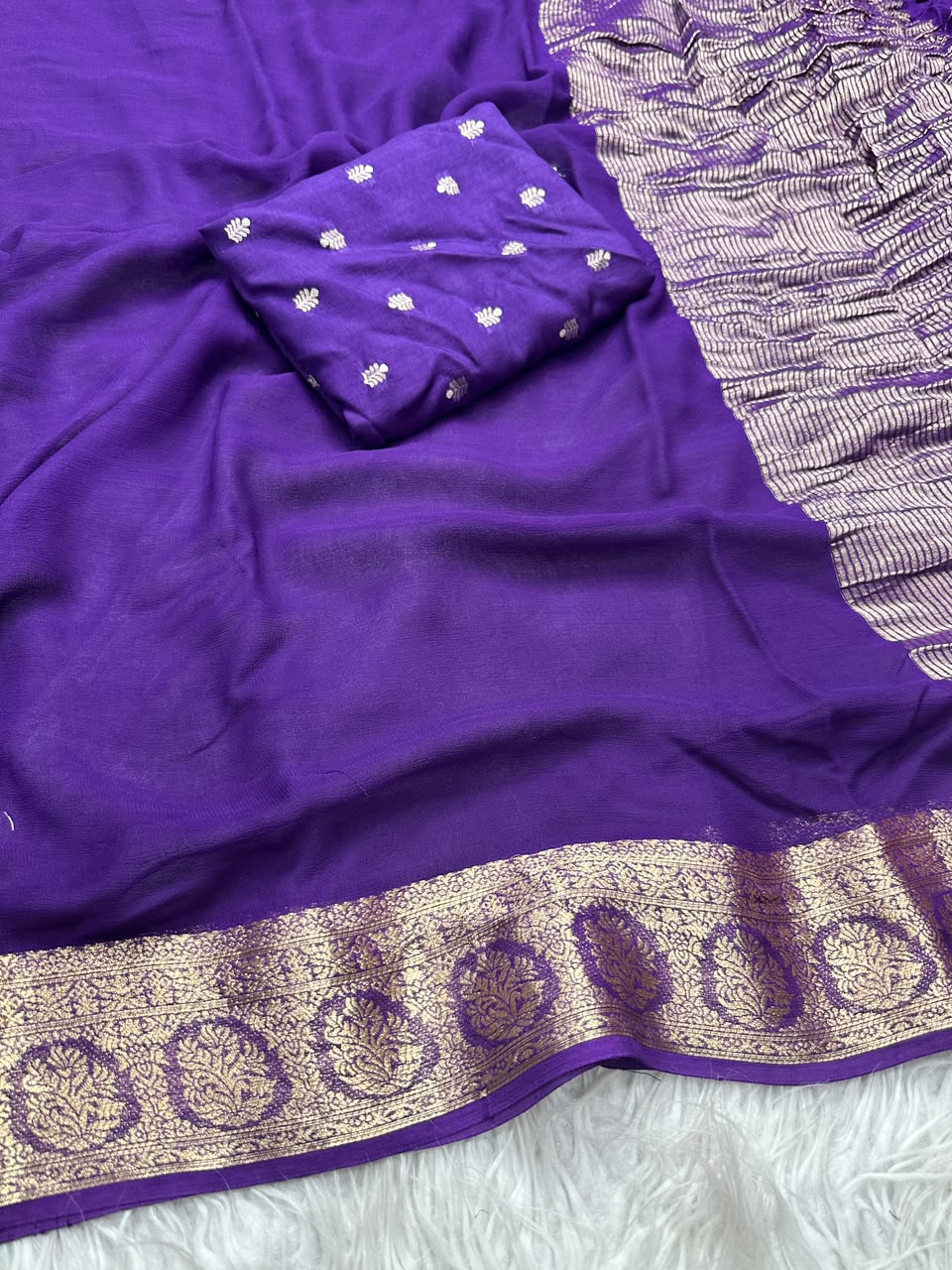 Georgette Viscose Weaving Saree with Viscose Zari Borders – ₹1399