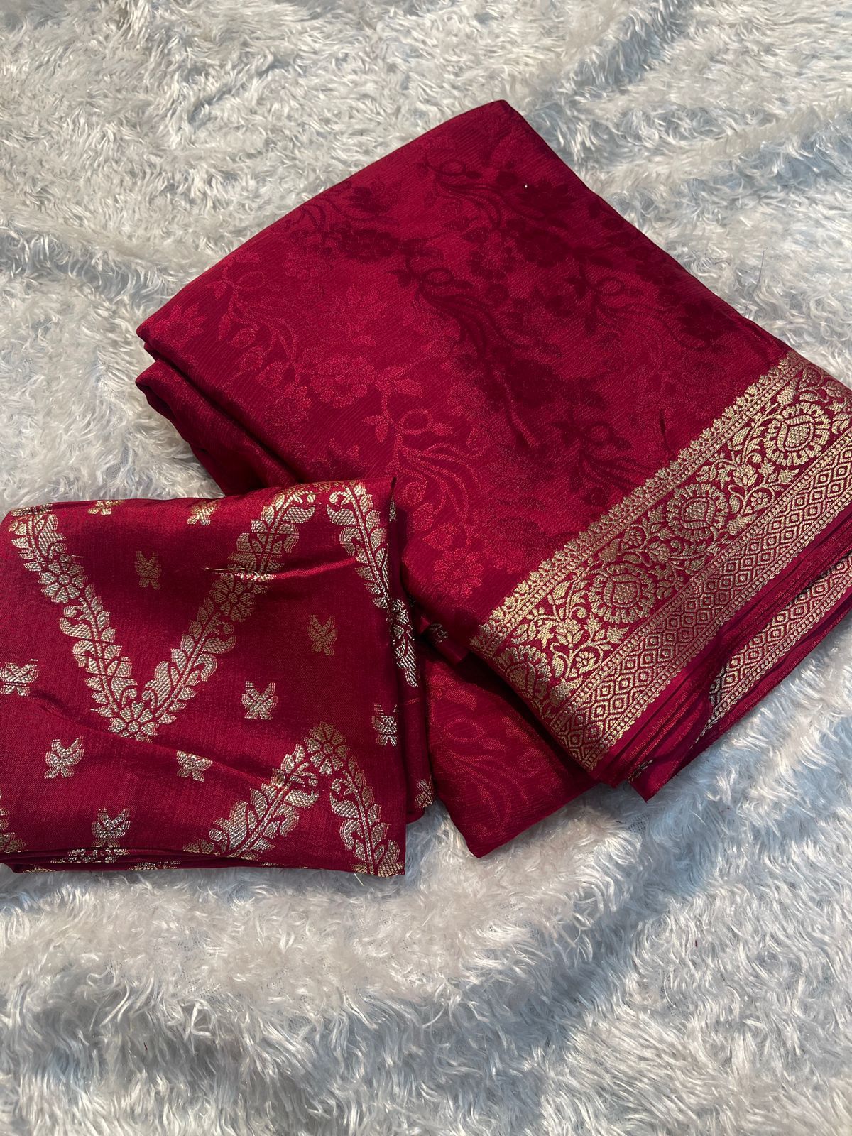 Viscose Chinnon Silk Saree with Viscose Zari Weaving Borders – ₹1550