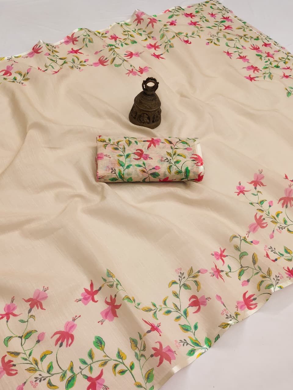 Linen Slub Cotton Floral Saree – ₹899