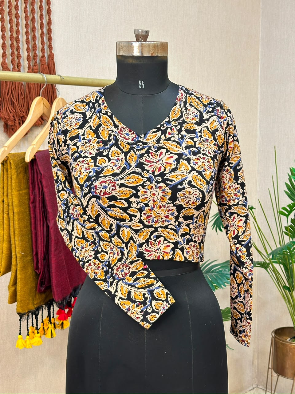 5501 - Elastic Long Sleeve Stretchable Ajrakh Blouse – ₹499
