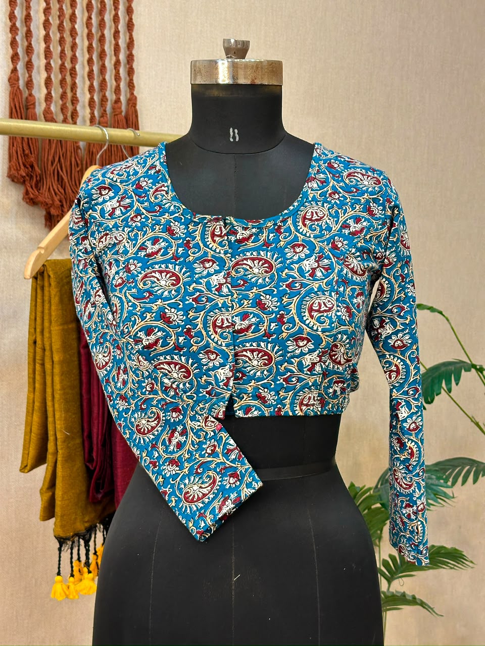 5501 - Elastic Long Sleeve Stretchable Ajrakh Blouse – ₹499