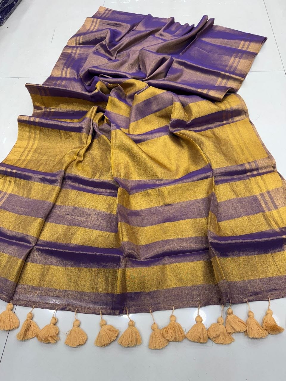 Mul Tissue Golden Zari Saree – ₹1199