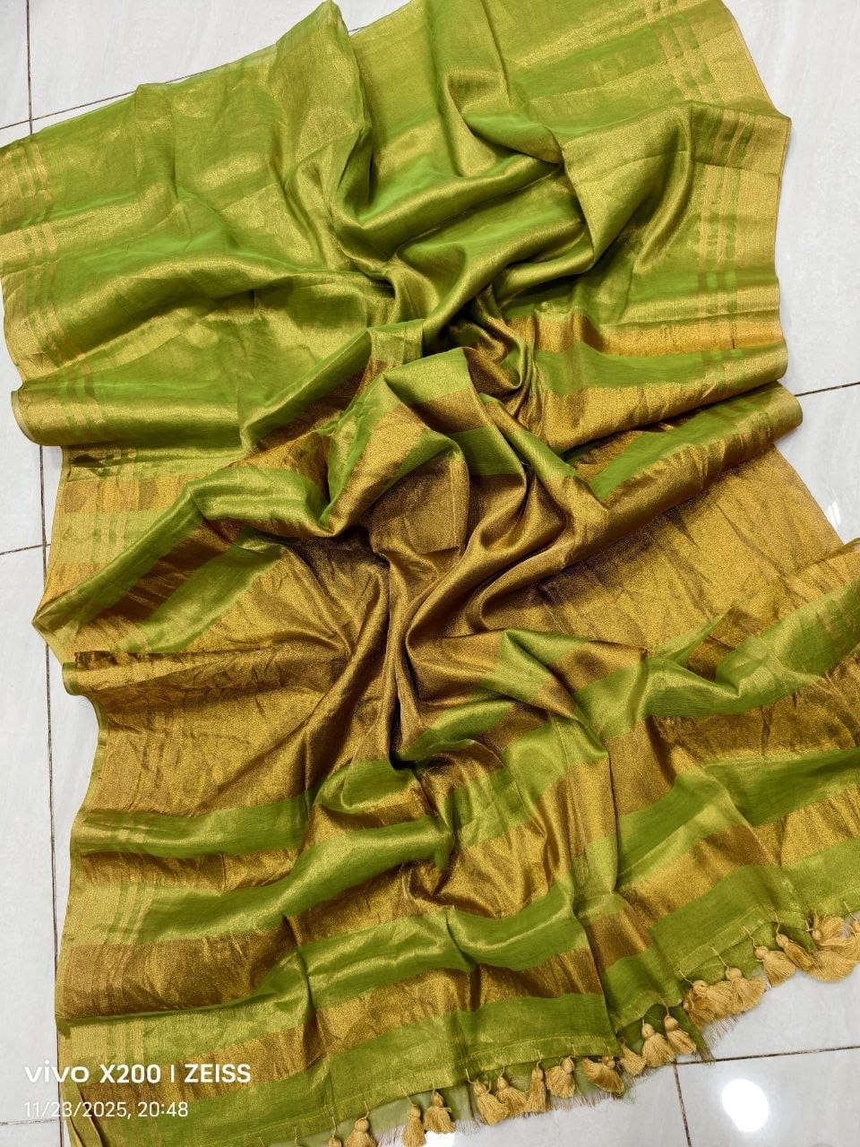 Mul Tissue Golden Zari Saree – ₹1199