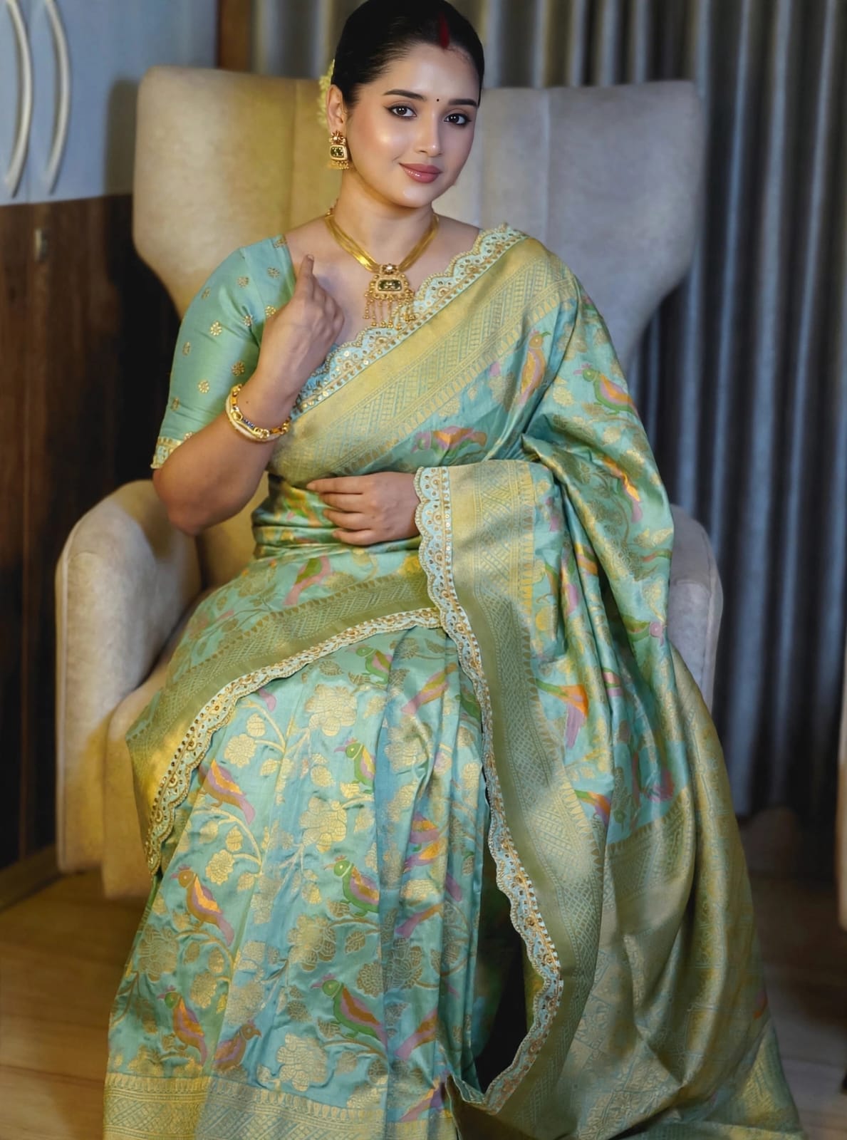 Semi Kanjivaram Jaal Floral Zari Weaving Sarees
