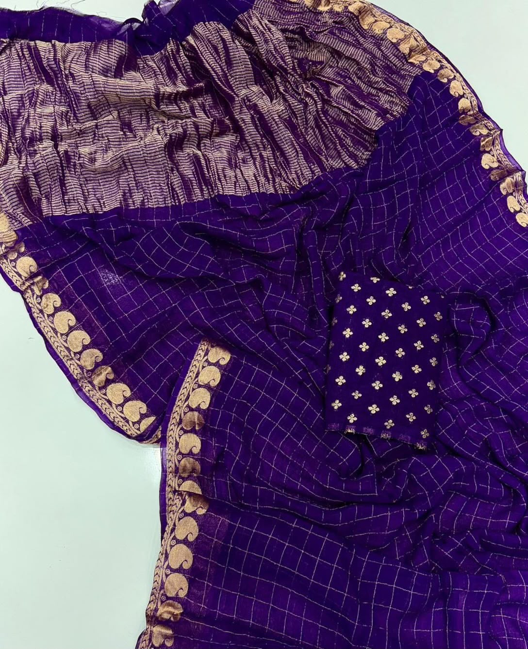 Viscose Georgette Checked Zari Sarees with Viscose Zari Borders