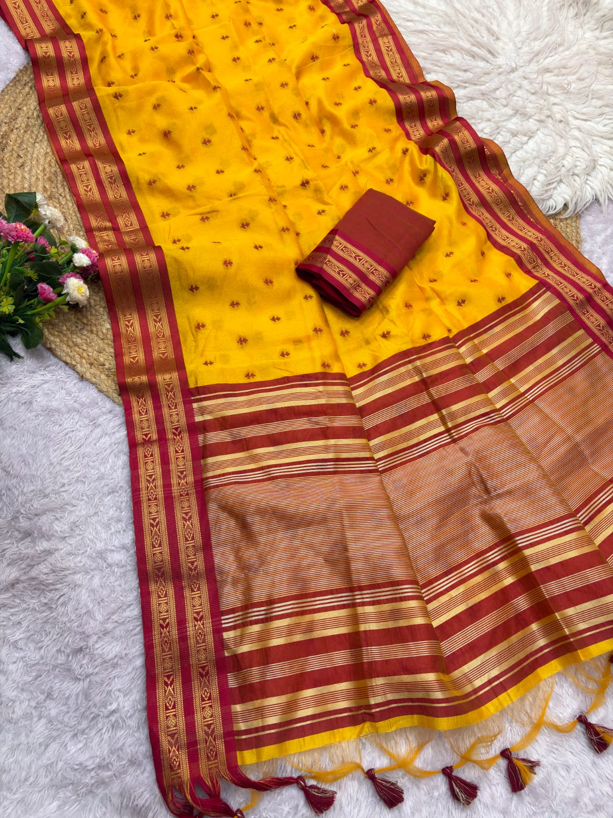 Semi Raw Silk Weaving Sarees with Double Borders