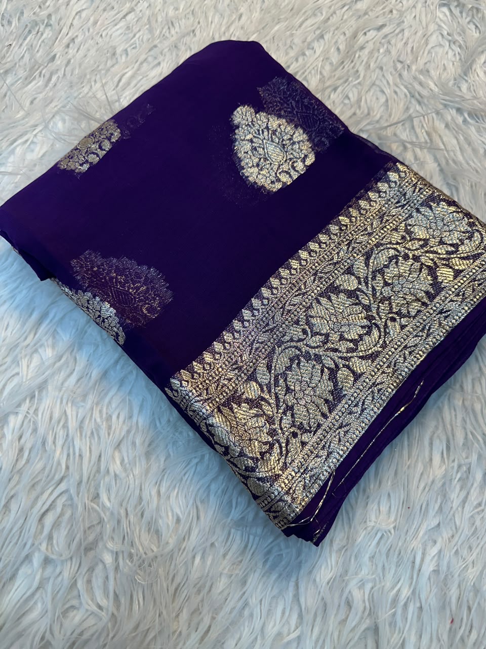 Viscose Chinnon Silk Saree with Viscose Zari Weaving Borders