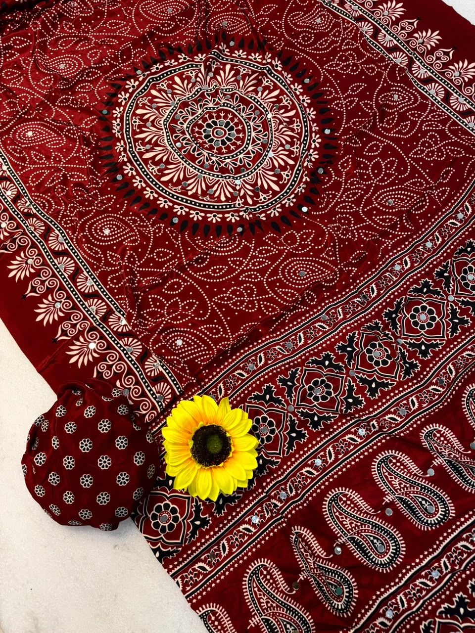 Crepe Silk Mirror Work Bandhini Saree