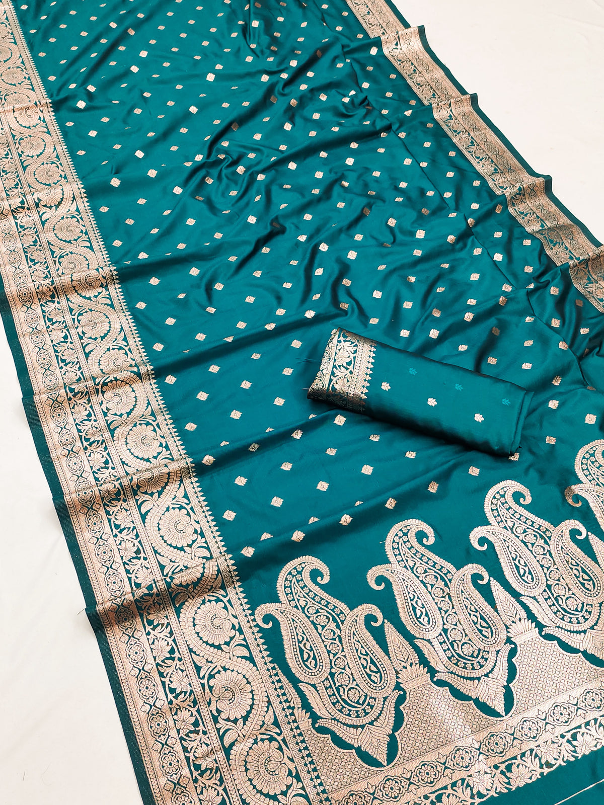 Banarasi Silk Weaving Sarees