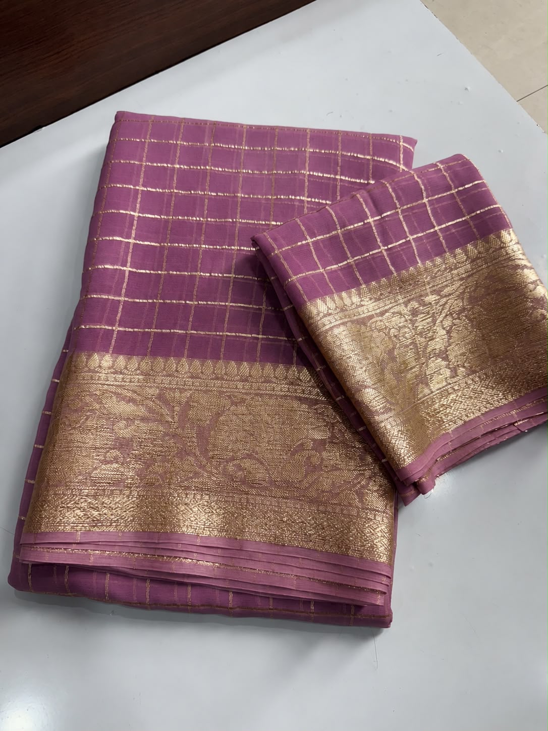 Viscose Georgette Zari Checked Saree with Viscose Zari Weaving Borders