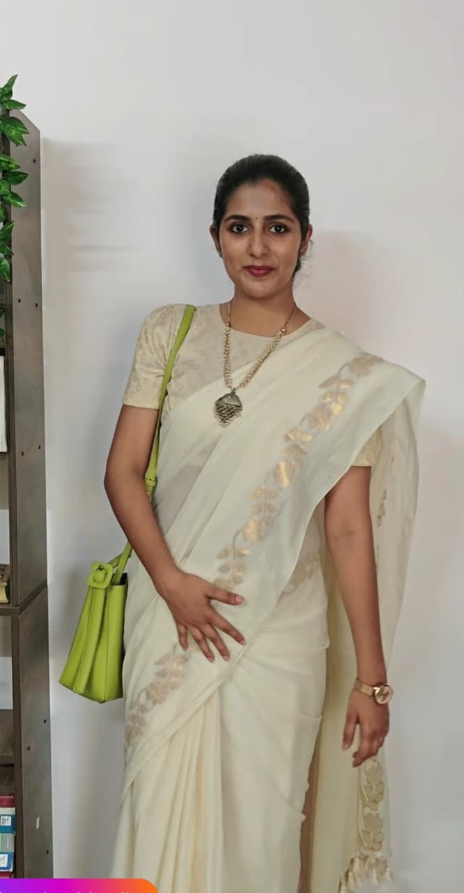 Mul Cotton Saree with Zari Floral Borders – ₹1199